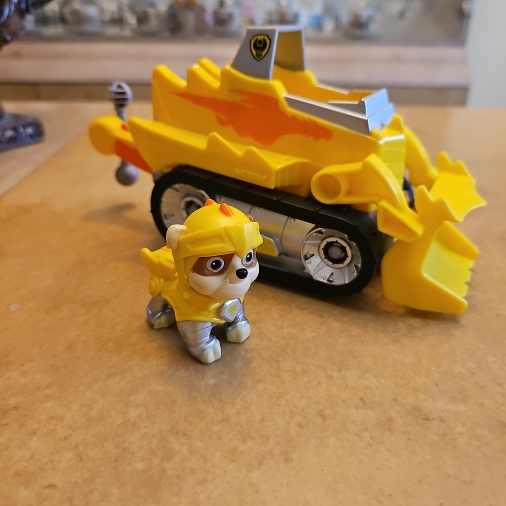 PAW Patrol Rescue Knights Rubble Deluxe Vehicle Complete Set - Picture 2 of 7